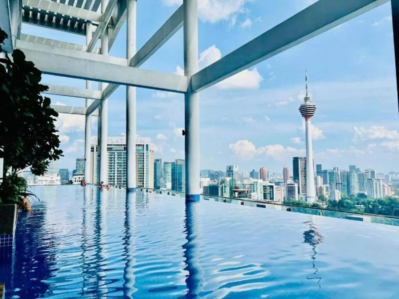 The Luxe Colony Klcc By Sky Pool Apartment Kuala Lumpur