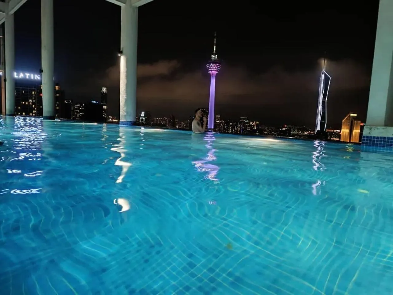 Apartmán The Luxe Colony Klcc By Sky Pool Kuala Lumpur 0*,