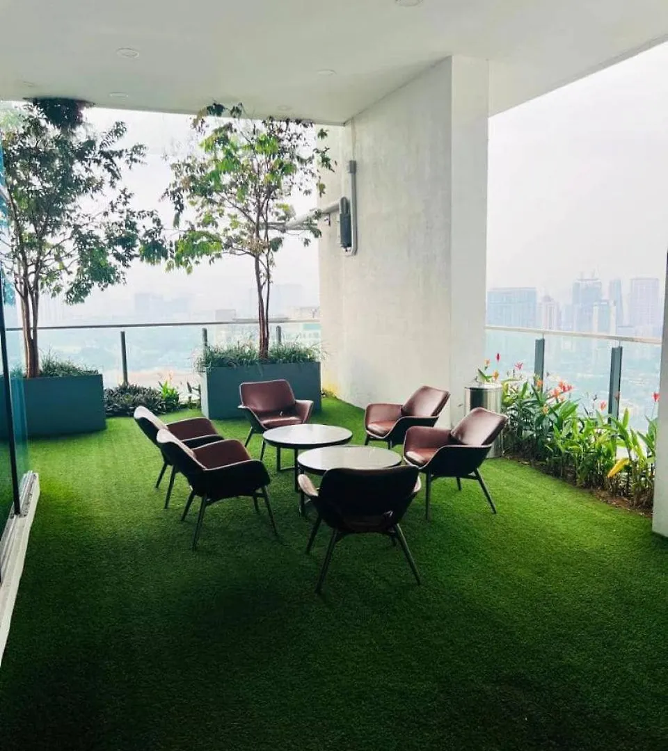 The Luxe Colony Klcc By Sky Pool Apartment Kuala Lumpur